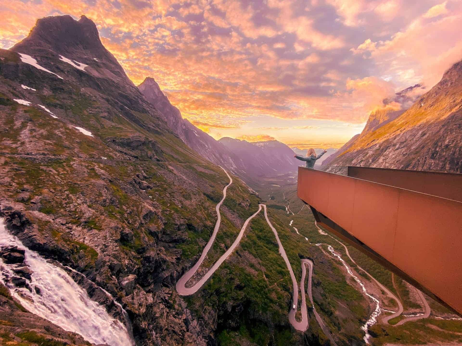 De Trollstigen, een bergpas met elf haarspeldbochten in Noorwegen