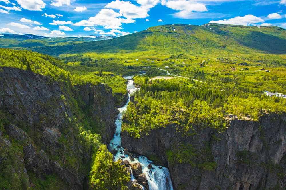 De waterval Vøringfossen op de Hardangervidda in Noorwegen
